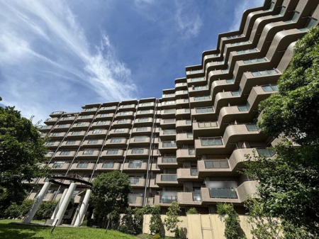 奈良県大和郡山市九条町 の中古マンションの現地外観写真