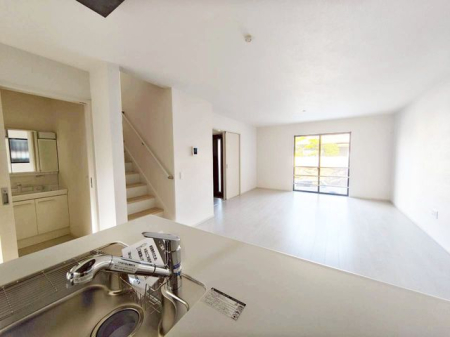 ޗǌs ̐VzˌẴrO