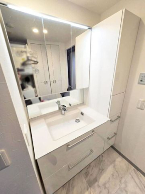 ޗǌޗǎs{3ڂ̒Ã}V̐ʑEʏ