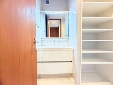 �ޗǌ��ޗǎs����4���ڂ̒��È�ˌ��Ă̐��ʑ�E���ʏ�