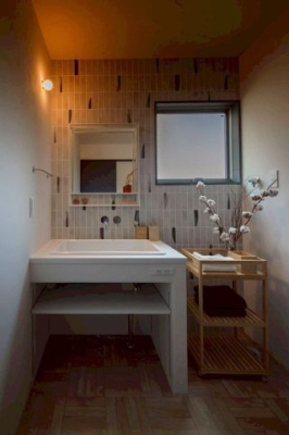 ޗǌsU ̒ÈˌĂ̐ʑEʏ