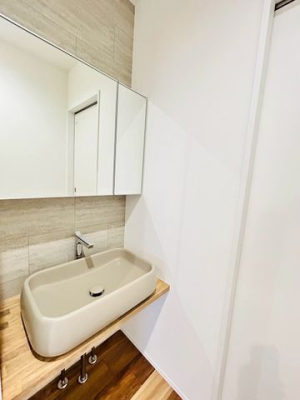 ޗǌsPu ̐VzˌĂ̐ʑEʏ