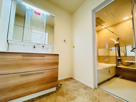 ޗǌaSRsic ̐VzˌĂ̐ʑEʏ