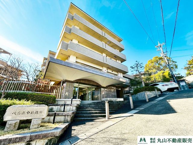 �ޗǌ��ޗǎs����ߒr��6���ڂ̒��Ã}���V�����̌��n�O�ώʐ^