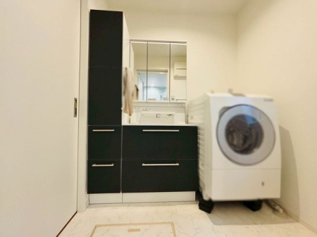 �ޗǌ��ޗǎs���o�����u1���ڂ̒��È�ˌ��Ă̐��ʑ�E���ʏ�