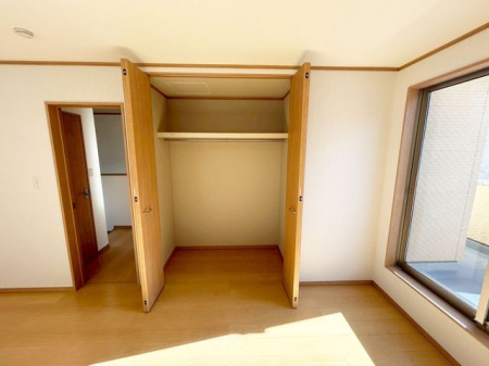 �ޗǌ��ޗǎs���𐼒�1���ڂ̒��È�ˌ��Ă̂��̑�����