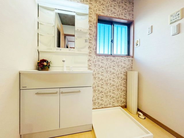 �ޗǌ��ޗǎs���𐼒�1���ڂ̒��È�ˌ��Ă̂��̑�����