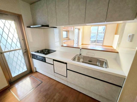 �ޗǌ��ޗǎs�k�i�䒬 �̒��È�ˌ��ẴL�b�`��