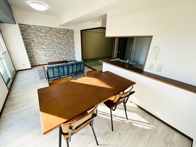 �ޗǌ�����s�厚���� �̒��Ã}���V�����̃��r���O