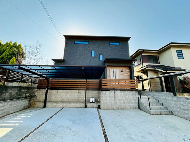 �ޗǌ��ޗǎs���𐼒�1���ڂ̒��È�ˌ��Ă̌��n�O�ώʐ^