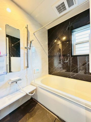 �ޗǌ��ޗǎs���𐼒�1���ڂ̒��È�ˌ��Ă̗���