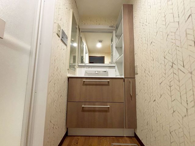 �ޗǌ��ޗǎs�k��[�� �̒��Ã}���V�����̐��ʑ�E���ʏ�