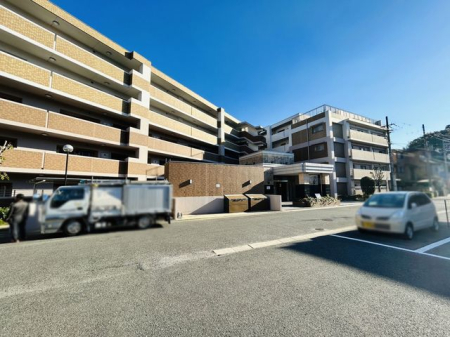 �ޗǌ��ޗǎs�O��1���ڂ̒��Ã}���V�����̌��n�O�ώʐ^