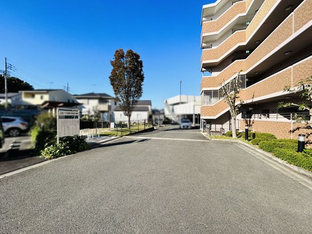 �ޗǌ��ޗǎs�O��1���ڂ̒��Ã}���V�����̌��n�O�ώʐ^