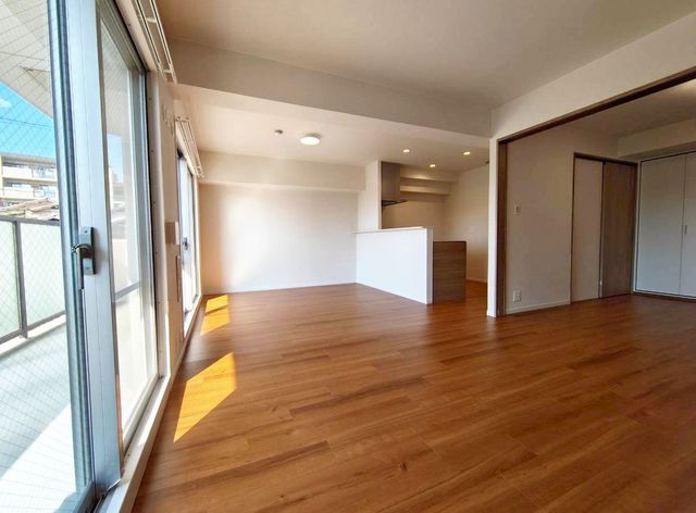 �ޗǌ��ޗǎs���厛�k��1���ڂ̒��Ã}���V�����̃��r���O