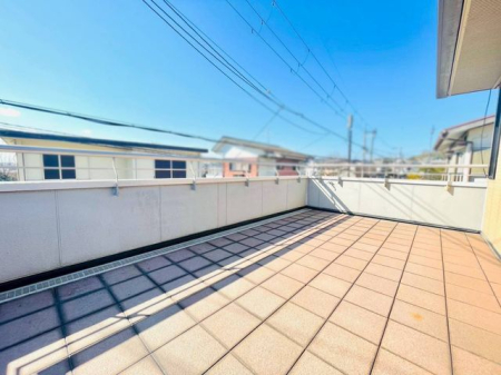 �ޗǌ��ޗǎs����5���ڂ̒��È�ˌ��Ẵo���R�j�[