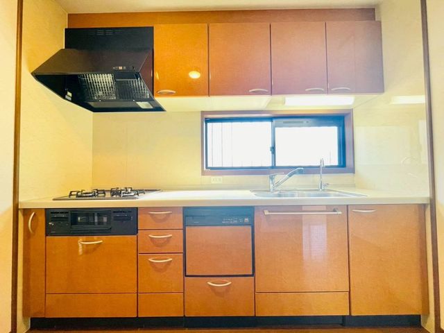 �ޗǌ��ޗǎs����5���ڂ̒��È�ˌ��ẴL�b�`��