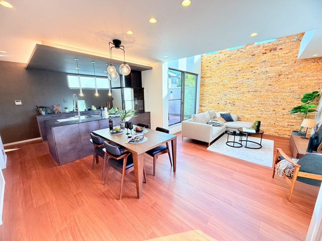 �ޗǌ�����s�Ғ� �̐V�z��ˌ��Ẵ��r���O