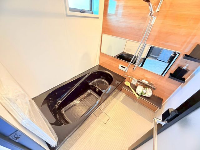 �ޗǌ�����s�Ғ� �̐V�z��ˌ��Ă̗���