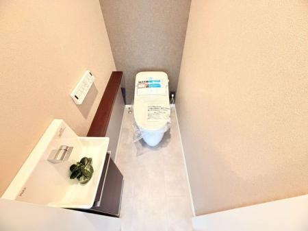 �ޗǌ�����s�Ғ� �̐V�z��ˌ��Ẵg�C��