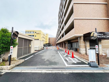 �ޗǌ��ޗǎs�l���H1���ڂ̒��Ã}���V�����̒��ԏ�