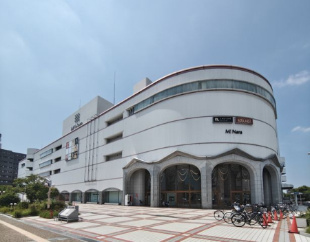 �ޗǌ��ޗǎs�l���H1���ڂ̒��Ã}���V�����̎��ӊ�