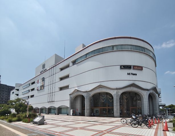 �ޗǌ��ޗǎs�l���H1���ڂ̒��Ã}���V�����̎��ӊ�