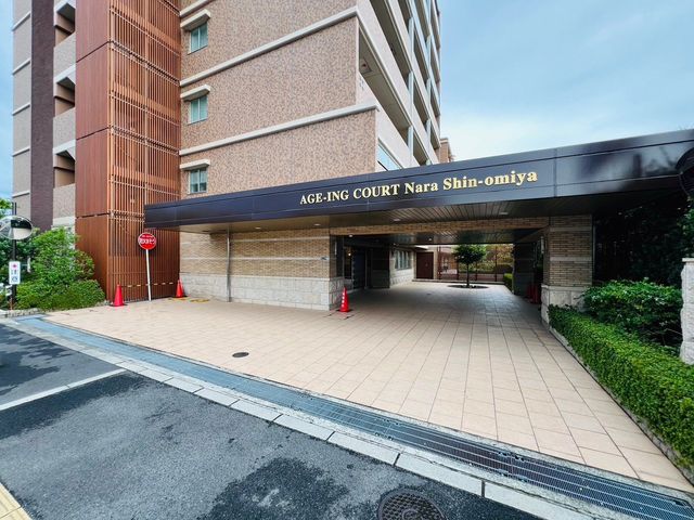 �ޗǌ��ޗǎs�l���H1���ڂ̒��Ã}���V�����̃G���g�����X