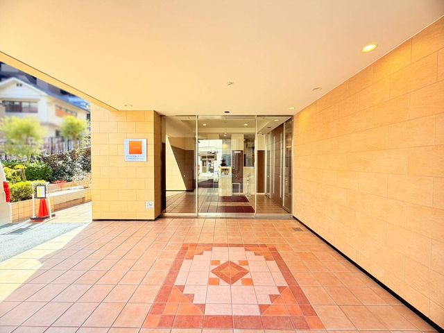 �ޗǌ�����s�R��V�� �̒��Ã}���V�����̃G���g�����X