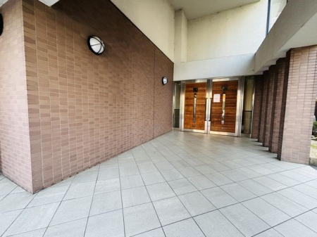 �ޗǌ����Ŏs���c��1���ڂ̒��Ã}���V�����̃G���g�����X