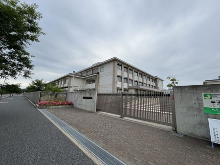 ���s�{�ؒÐ�s��R��10���ڂ̓y�n�̎��ӊ�