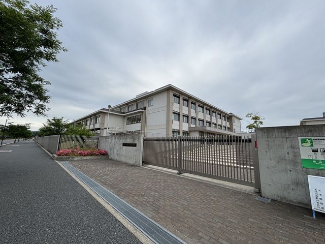 ���s�{�ؒÐ�s��R��10���ڂ̓y�n�̎��ӊ�