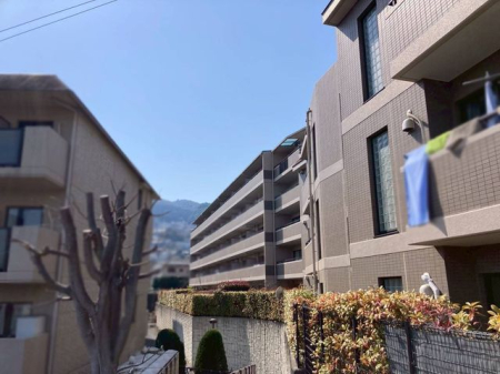 �ޗǌ�����s�����P�u �̒��Ã}���V�����̌��n�O�ώʐ^