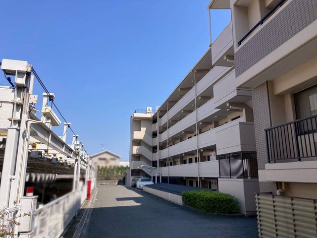 �ޗǌ�����s�����P�u �̒��Ã}���V�����̌��n�O�ώʐ^