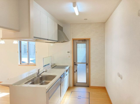 �ޗǌ�����s�������2���ڂ̒��È�ˌ��ẴL�b�`��