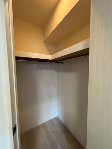 ���{���ʎs�D�꓌3���ڂ̒��Ã}���V�����̃o���R�j�[