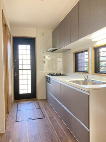 ���s�{���y�S���ؒ�����7���ڂ̒��È�ˌ��ẴL�b�`��