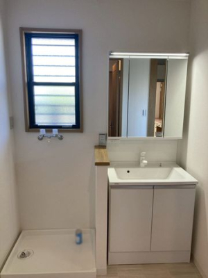 ���s�{���y�S���ؒ�����7���ڂ̒��È�ˌ��Ă̐��ʑ�E���ʏ�