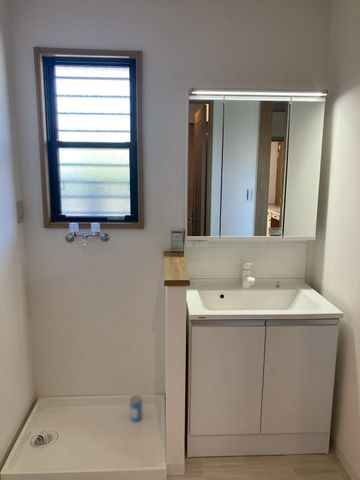 ���s�{���y�S���ؒ�����7���ڂ̒��È�ˌ��Ă̐��ʑ�E���ʏ�