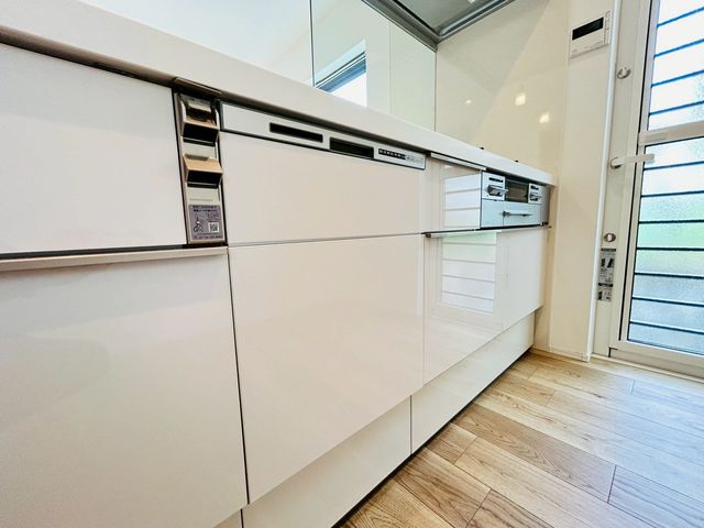 �ޗǌ�����s������ �̐V�z��ˌ��Ẳ摜