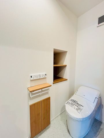 �ޗǌ�����s������ �̐V�z��ˌ��Ẵg�C��