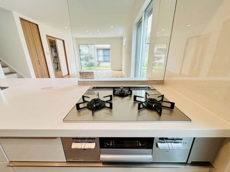 �ޗǌ�����s������ �̐V�z��ˌ��ẴL�b�`��