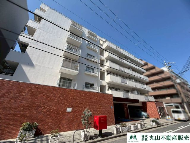 �ޗǌ��ޗǎs���厛������1���ڂ̒��Ã}���V�����̌��n�O�ώʐ^