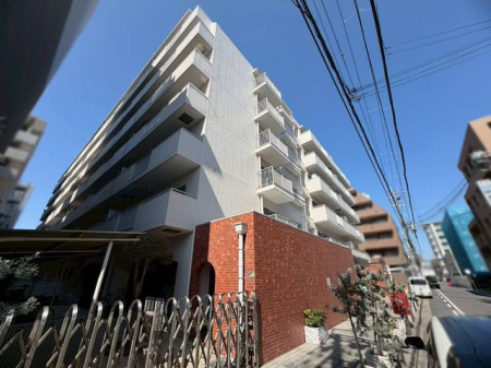 �ޗǌ��ޗǎs���厛������1���ڂ̒��Ã}���V�����̌��n�O�ώʐ^