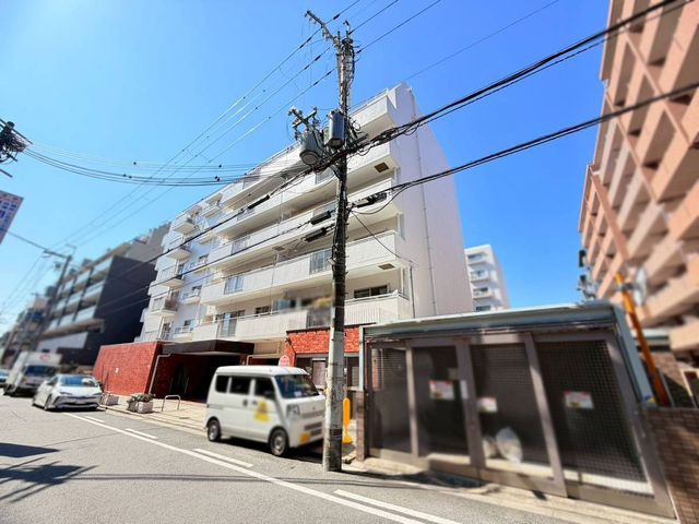 �ޗǌ��ޗǎs���厛������1���ڂ̒��Ã}���V�����̌��n�O�ώʐ^