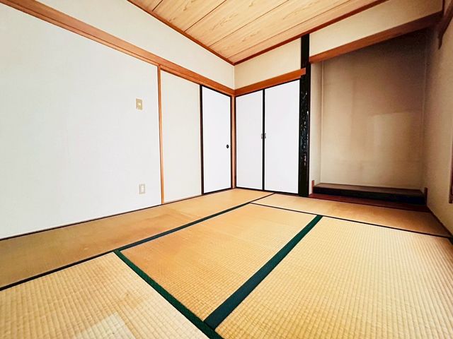 �ޗǌ��ޗǎs���m���� �̒��È�ˌ��ẴL�b�`��