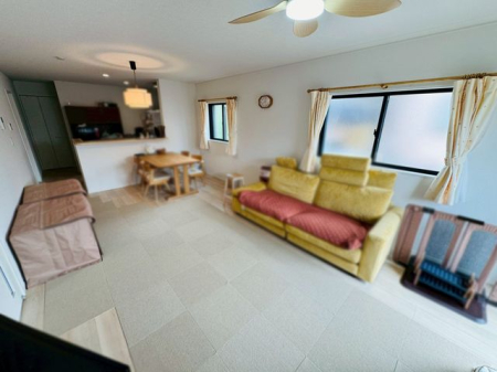 �ޗǌ������s�܏�쒬 �̒��È�ˌ��Ẵ��r���O