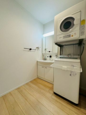 �ޗǌ������s�܏�쒬 �̒��È�ˌ��Ă̐��ʑ�E���ʏ�