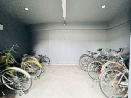 �ޗǌ������s�ΐ쒬 �̒��Ã}���V�����̒��ԏ�