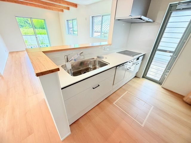�ޗǌ���a�S�R�s�z�c���k�� �̒��È�ˌ��Ẵ��r���O